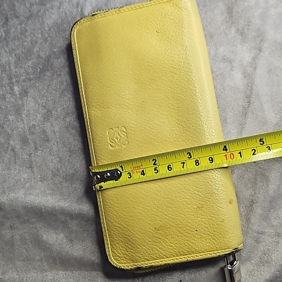LOEWE Light Pale Yellow Calfskin Leather Silver Lock Long Zippy Wallet - Picture 9 of 9